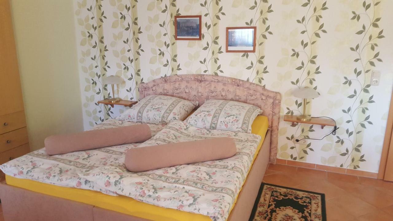 Ferienwohnung "Am Fechtertor- Eingang Zum Schlosspark" Putbus Dış mekan fotoğraf